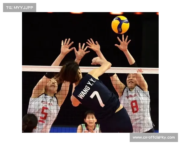 日本队主场五战全胜 户上隼辅直落三局横扫法国博雷特 日本队主场五战全胜 户上隼辅直落三局横扫法国博雷特